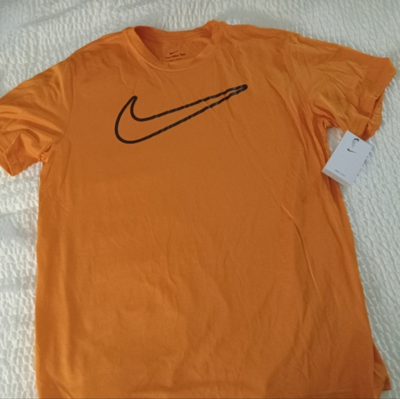 **NEW Nike Men's "Just Do It" T-Shirt – Size Large** - Picture 4 of 4